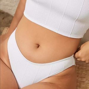 NWT Aerie Crinkle Bikini Bottom, Size M, White
